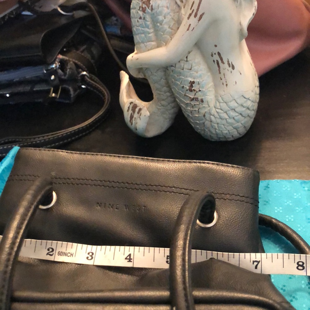 Small Black Shoulder Bag - Picture 5 of 7